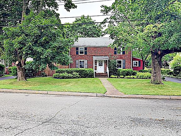 2nd image of 61 Obre Pl