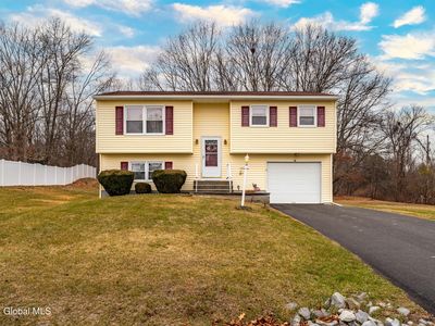 14 Castle Drive, Stillwater, NY, 12170