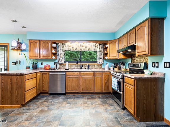 5th image of 6939 Pennell Ln
