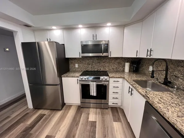 3800 S Ocean Dr, Hollywood, FL