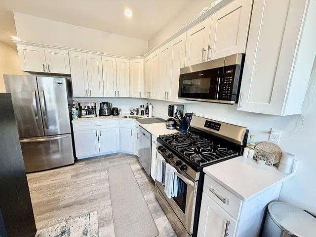 1 bed, 9999 sqft, $2,450 — Photo 3