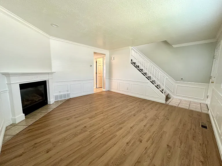 1809 E 4500 S — Photo 3