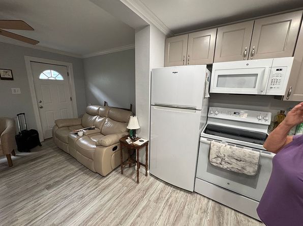 257 Cherokee St APT 2