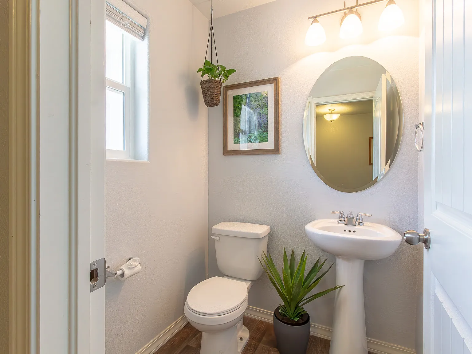 3 bed, 1811 sqft, $2,400 — Photo 3