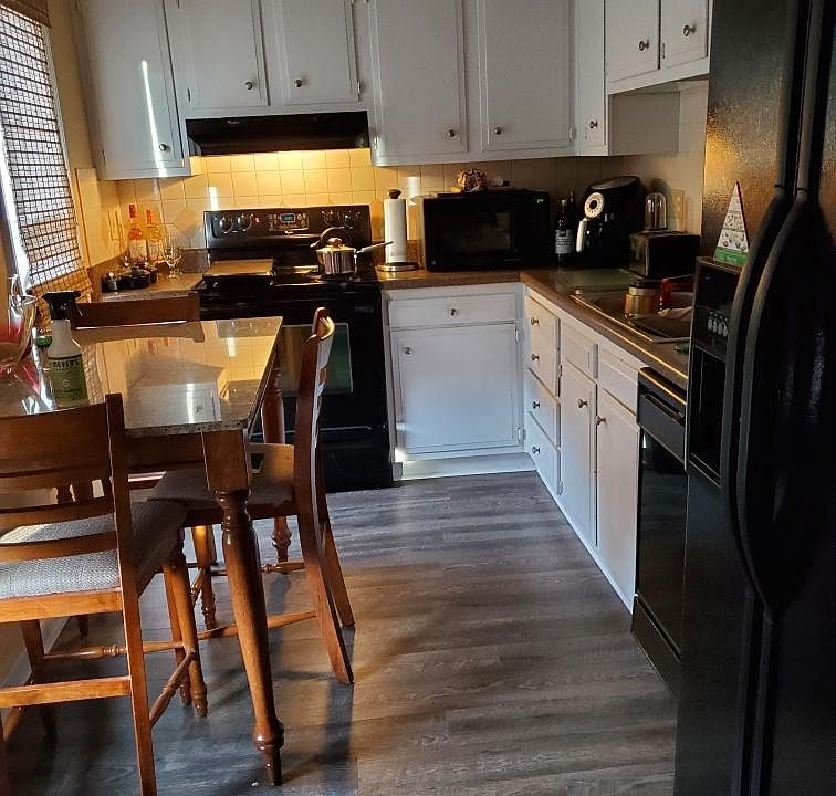 2nd image of 3839 Belker Ct