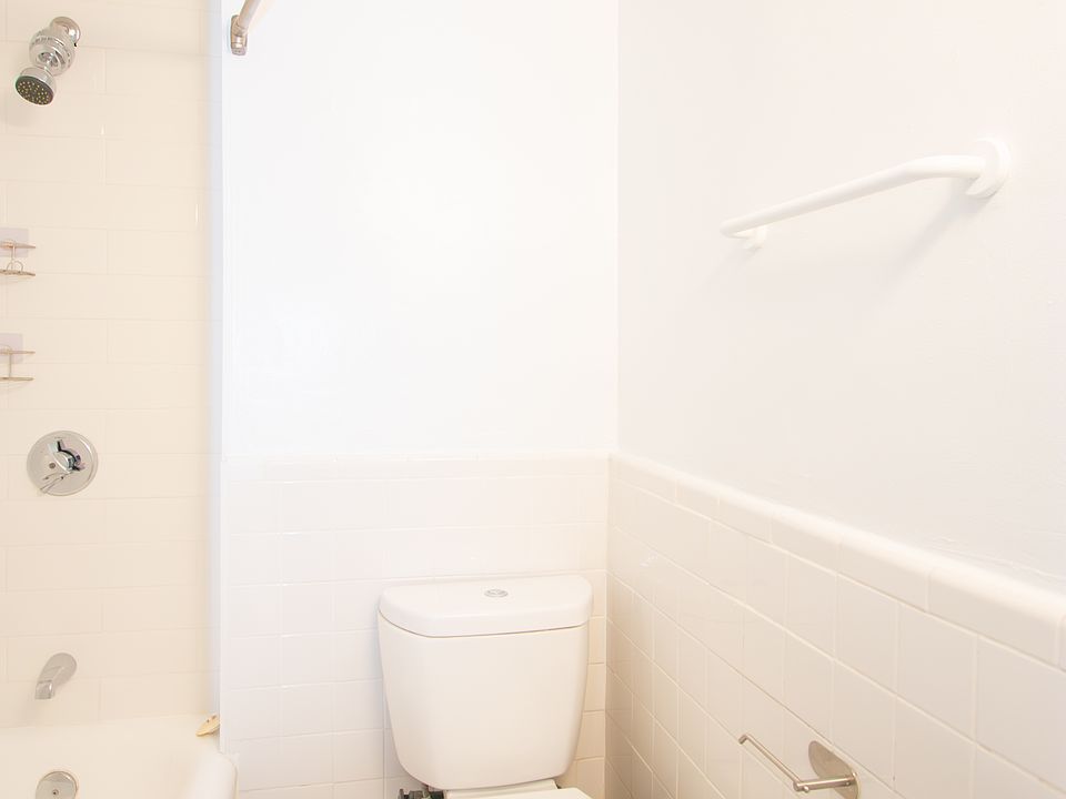 1st image of 90 Westland Ave #710