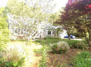 142 Bishops Ter, Barnstable, MA 02630