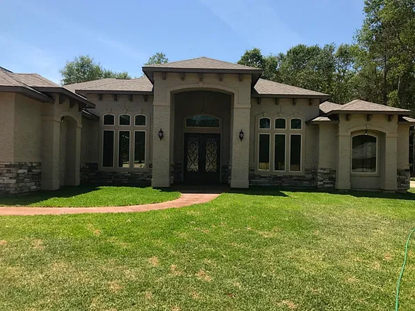 17030 N Mesa Dr, Splendora, TX 77372