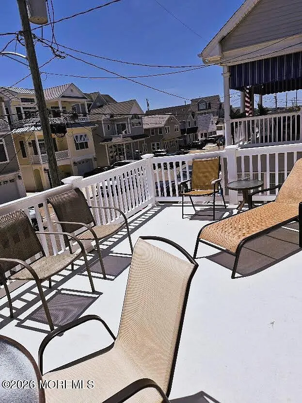 5 bed, 1760 sqft, $6,000 — Photo 3