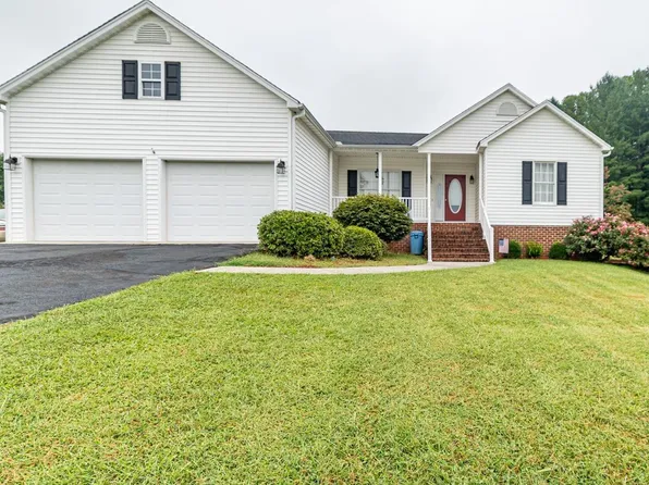 116 Carters Crossing Ln, Forest, VA 24551