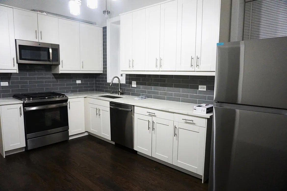 3 bed, 1150 sqft, $1,950 — Photo 2