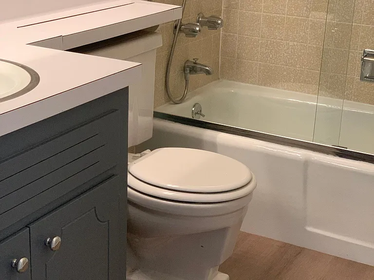 933 Shoreline Dr — Photo 6