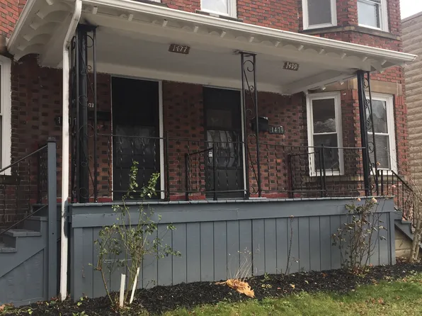 1477 Olivewood Ave, Lakewood, OH 44107