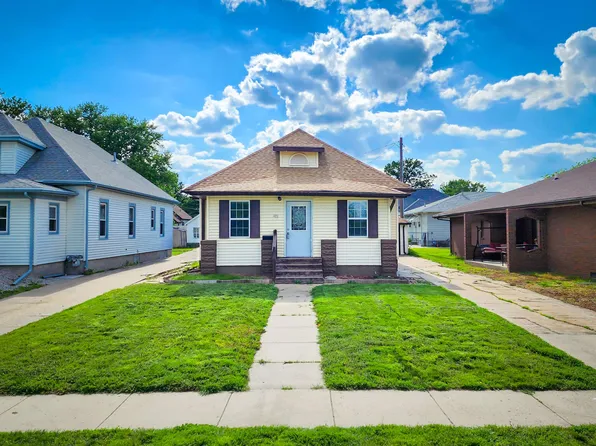 402 S 5th St, Norfolk, NE 68701