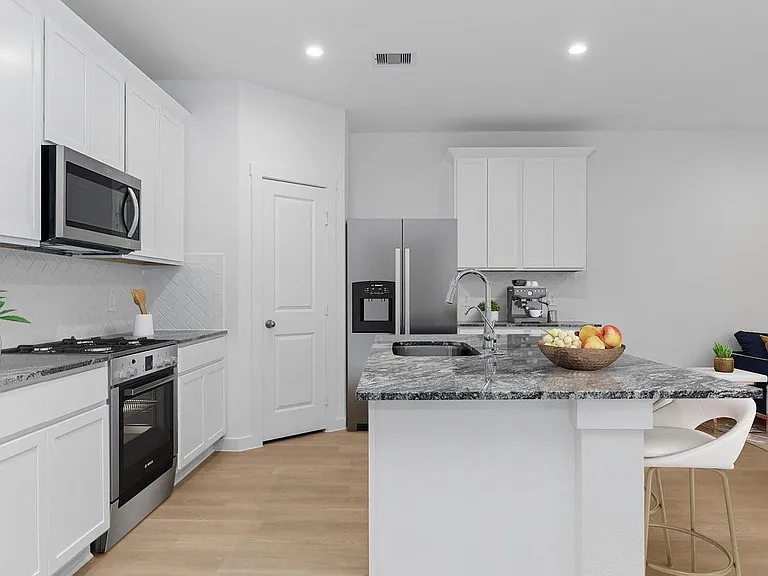 7839 Cavour Dr — Photo 6