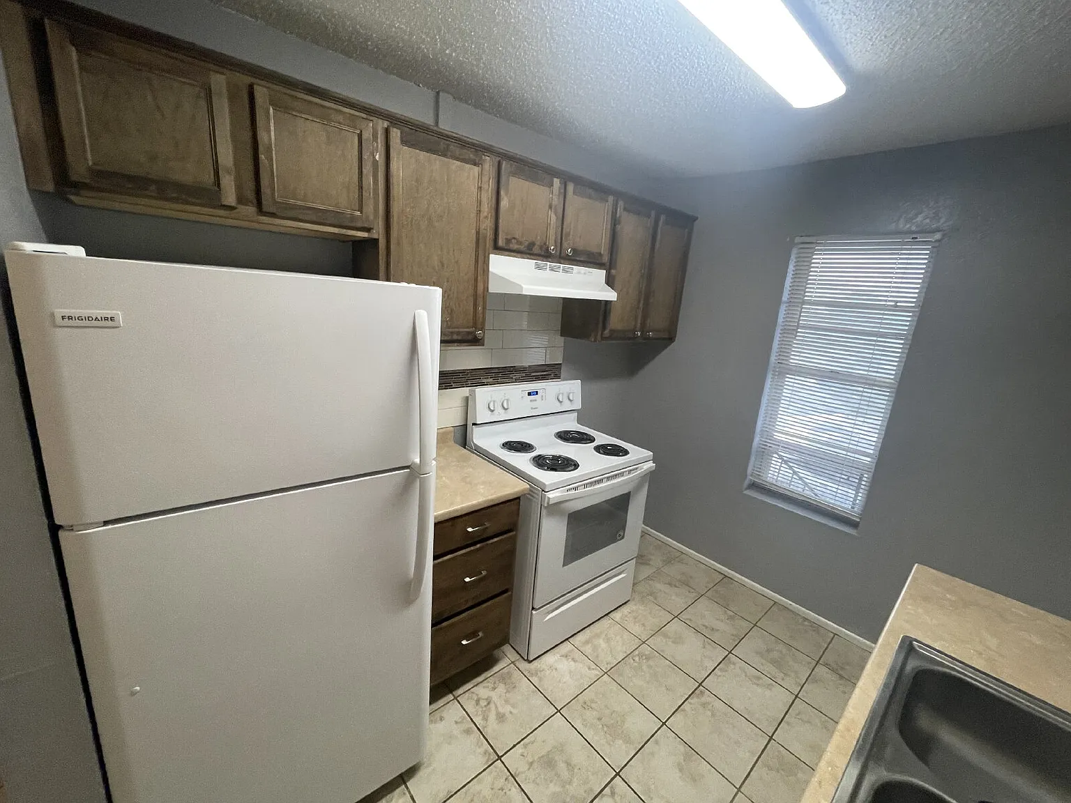 2 bed, 1.0 bath, 800 sqft, $725 — Photo 4