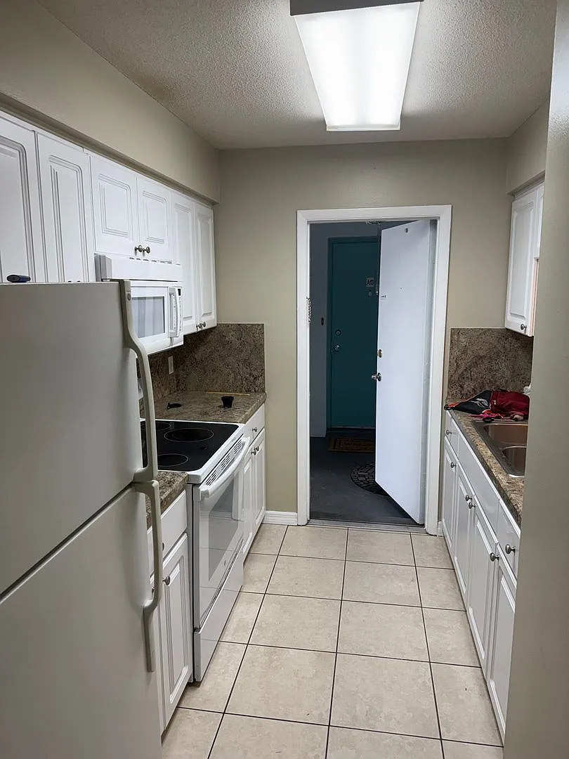 8401 N Atlantic Ave — Photo 2
