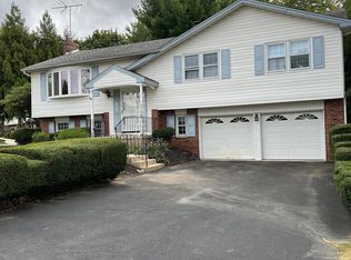 67 Hidden Valley Rd, Aston, PA 19014