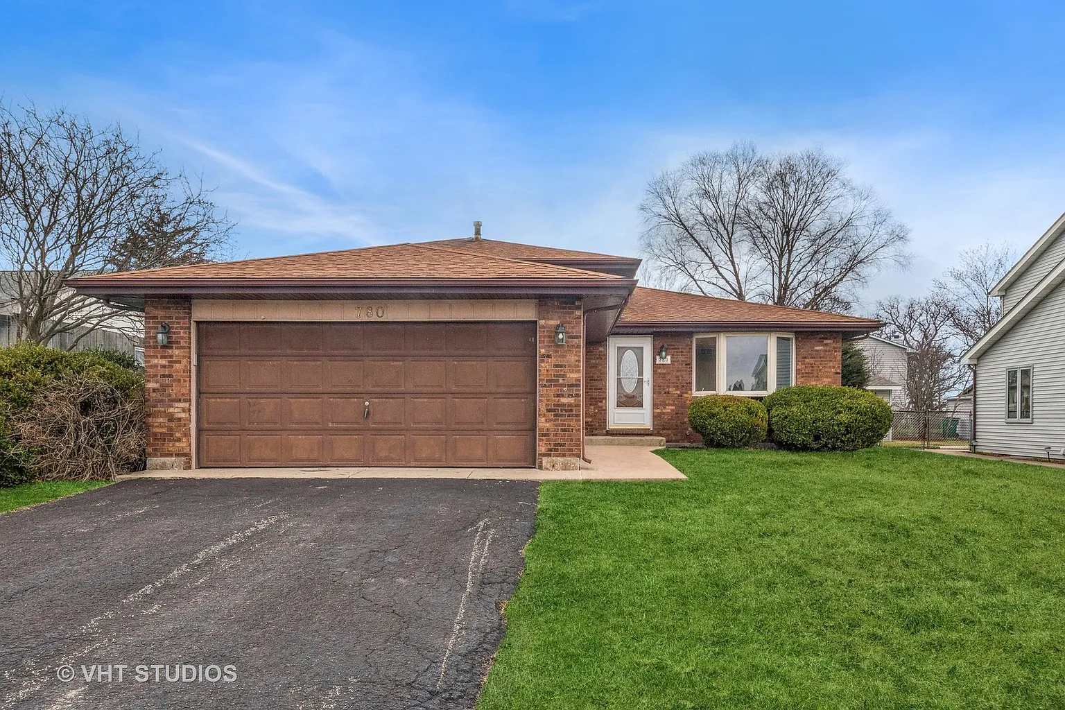 780 Honeytree Dr photo 1
