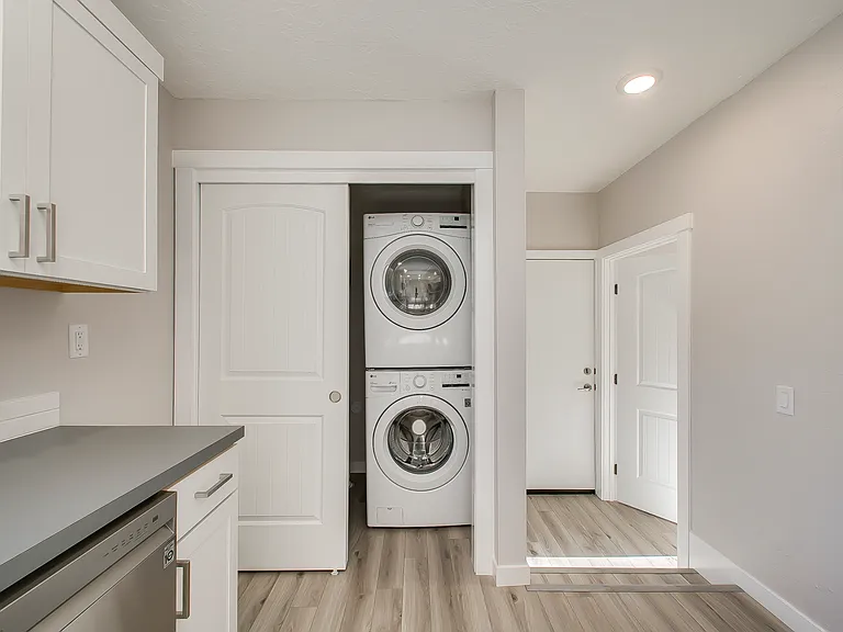 8000 W Dorian St — Photo 24