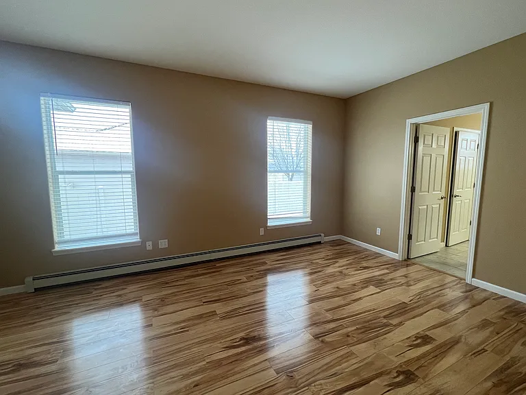 3033 Lost Creek Rd N — Photo 12