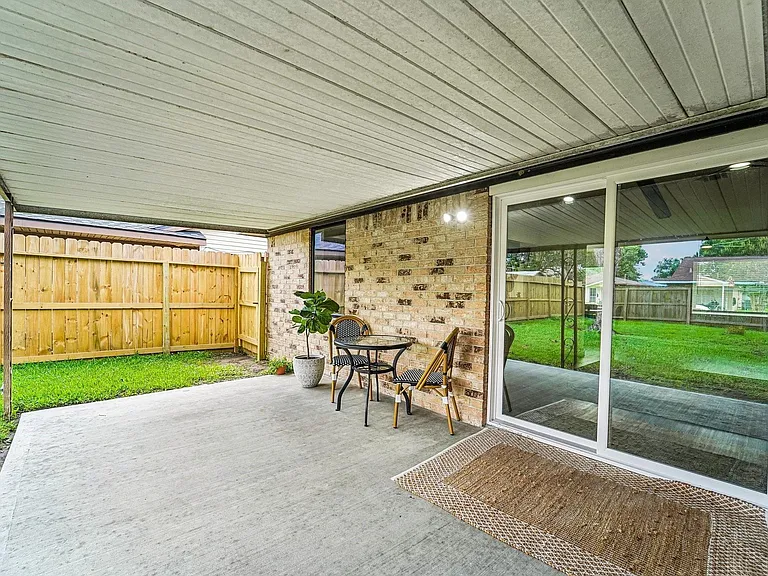 2801 Coy Dr — Photo 7