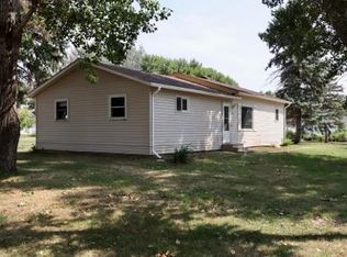 205 9th Ave E, Lisbon, ND 58054
