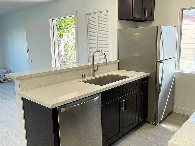 1125 Rexford Dr #12 — Photo 7