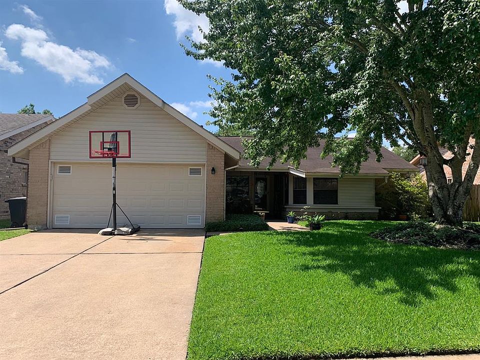 1st image of 22515 Braken Manor Ln