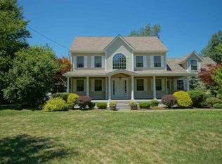 41B Clark Rd, Londonderry, NH 03053