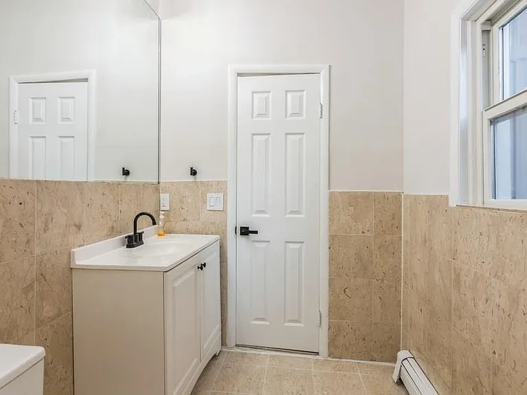 367 1st St #2 — Photo 7