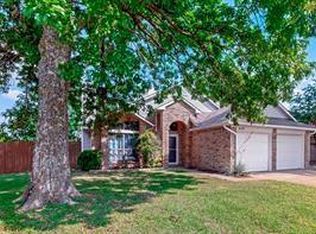 8018 Clairmont Ave, Rowlett, TX