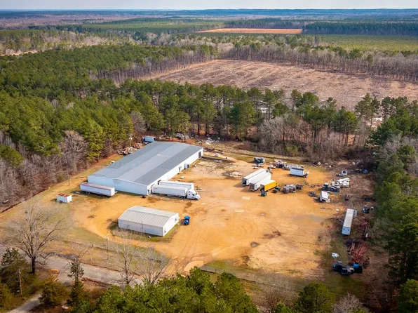 1502 Smithton Rd, Gurdon, AR 71743