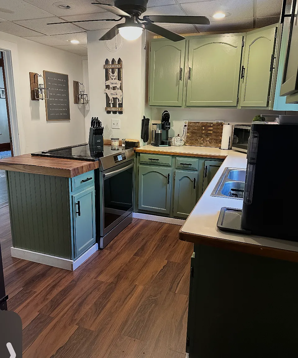 4 bed, 1.5 bath, 2000 sqft, $1,950 — Photo 3