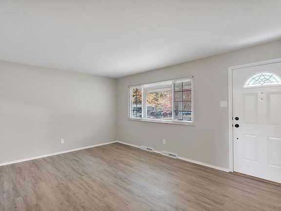 2nd image of 495 Cherrydale Dr