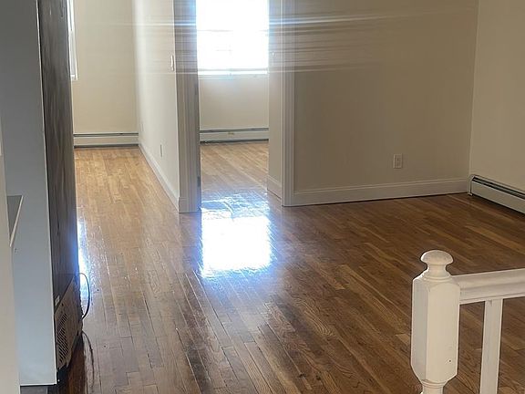 2nd image of 2226 Throop Ave #2