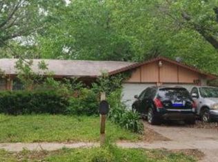 613 Lynne Dr, Grand Prairie, TX 75052