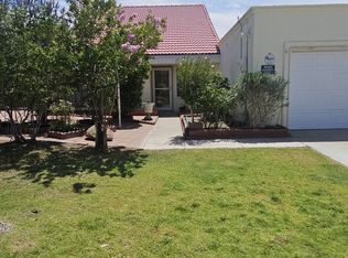 650 Frontier Dr, Las Cruces, NM 88011