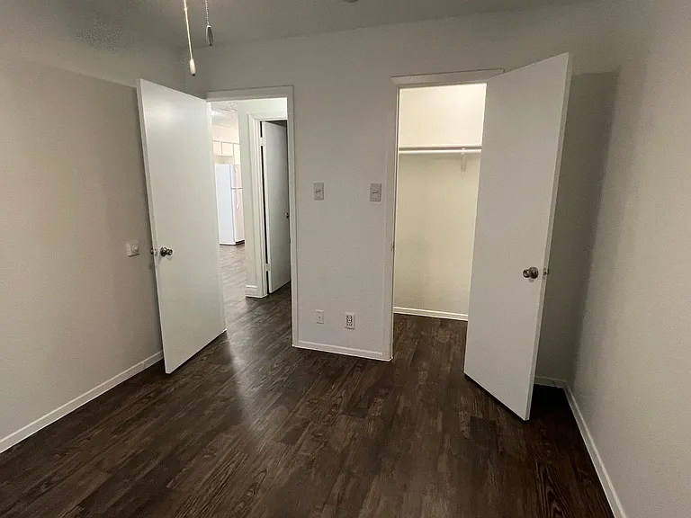 St. Edwards Place Apartments — Photo 34