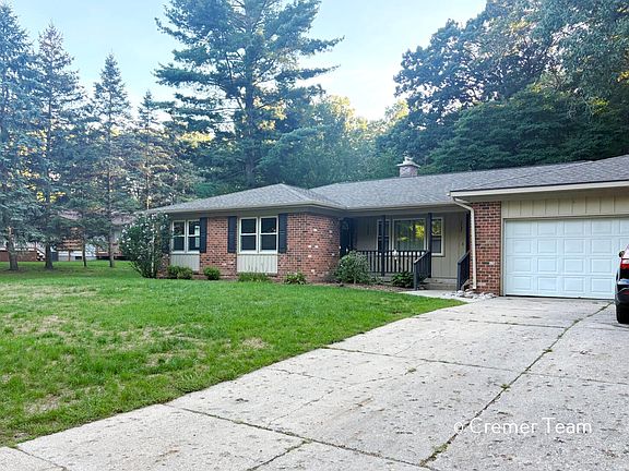 2nd image of 5727 Ridgebrook Ave SE