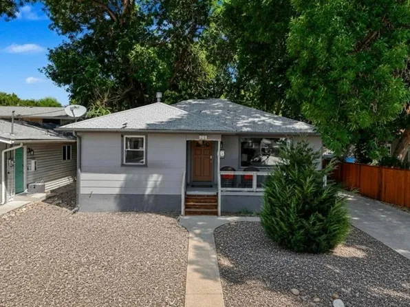 853 E 7th St, Loveland, CO 80537