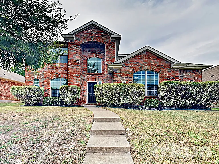 2146 Cimarron St — Photo 2