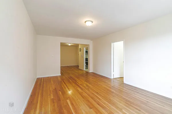 Rented by Hillel Realty Group | media 10