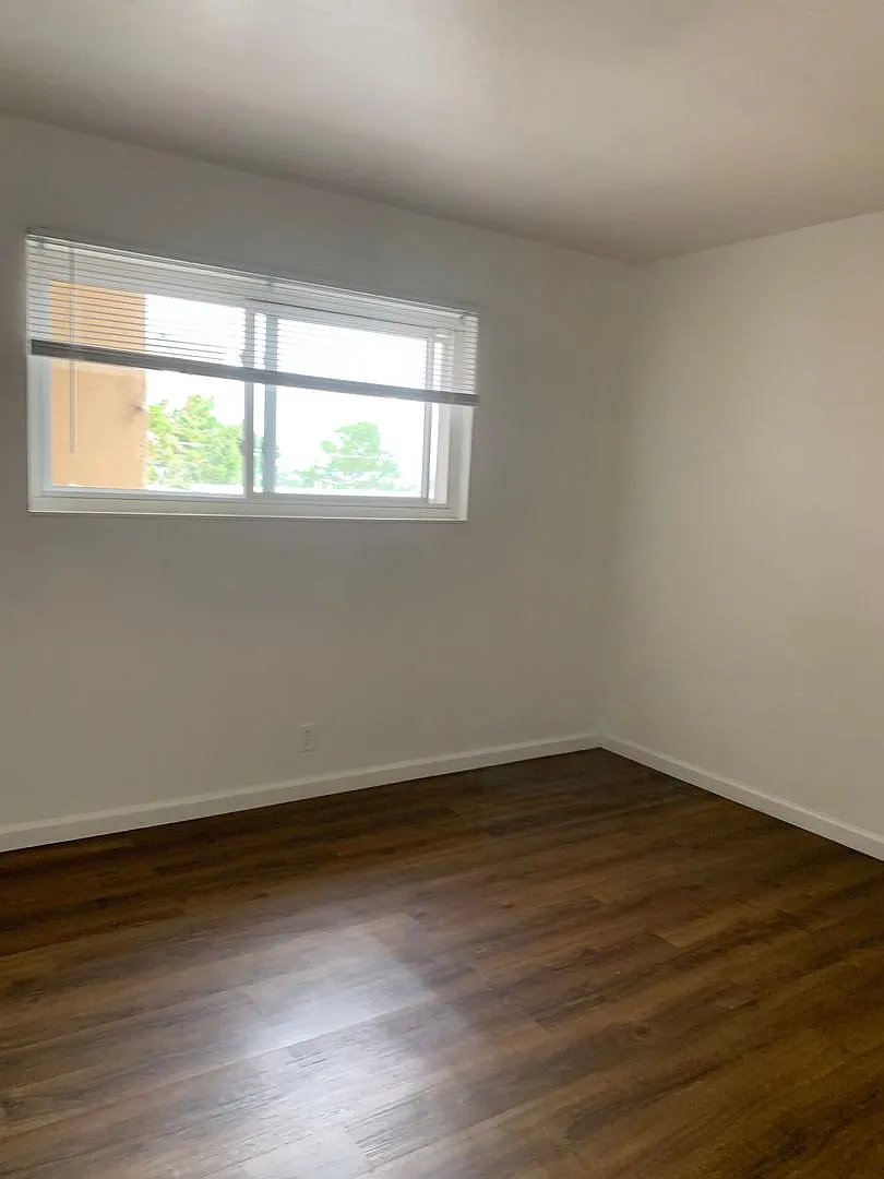 2835 David Ave — Photo 4