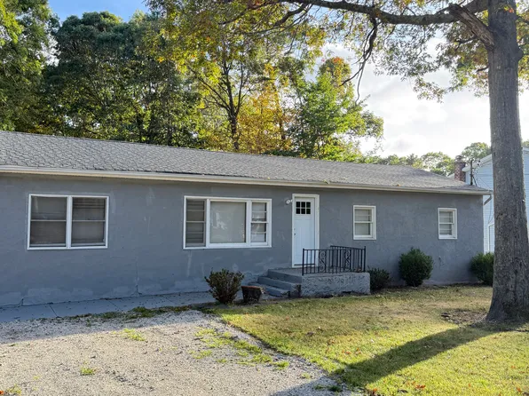 74 Barbara Ln, Middle Island, NY 11953