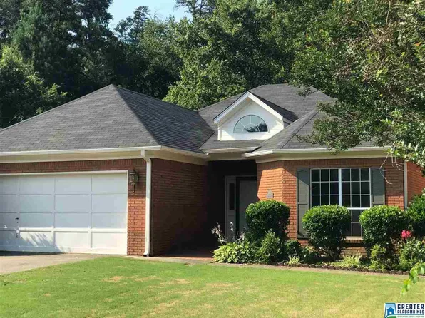 1069 Brookstone Ln, Birmingham, AL 35235