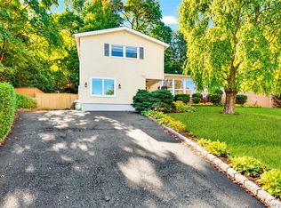 36 Lark Avenue, White Plains, NY 10607