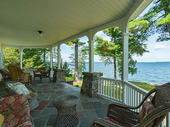 4th image of 8 Cedar Ln