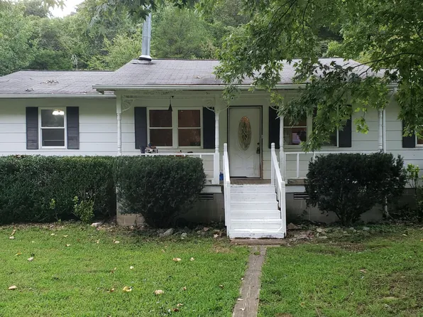 1020 Deerfoot Dr, Pegram, TN 37143