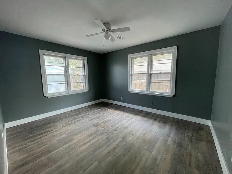821 Mulberry St — Photo 16